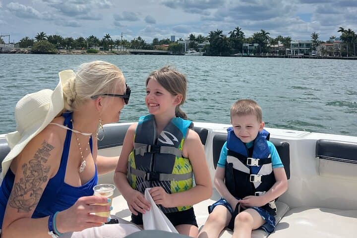 Private Miami Boat Tour: Snorkeling Biscayne Bay, Star Island Views & Dolphin Spotting photo 5