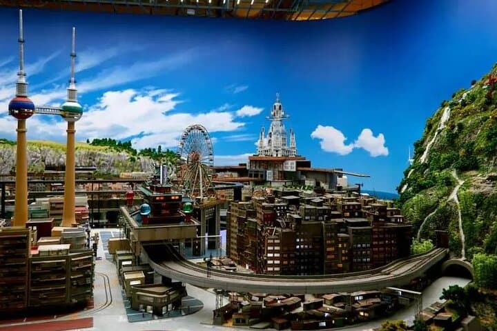 Inside Tokyo Small Worlds: Interactive Miniature Worlds & Workshops photo 2