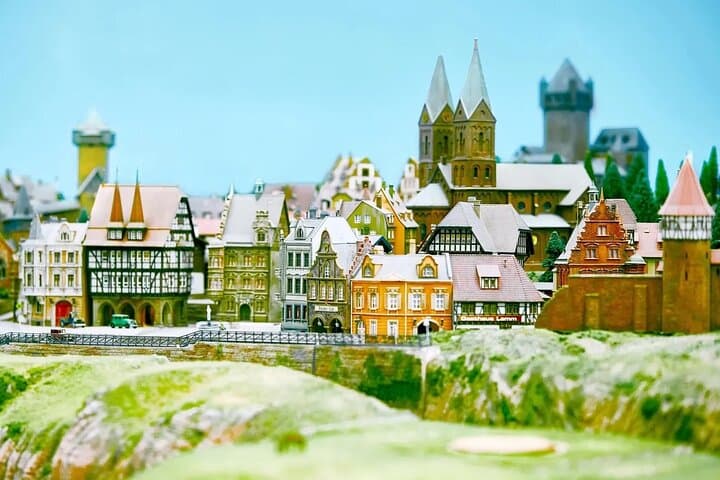Inside Tokyo Small Worlds: Interactive Miniature Worlds & Workshops