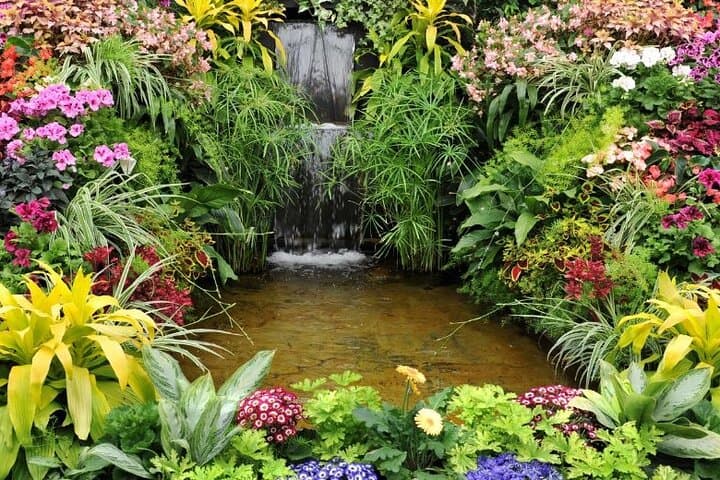 Victoria & Butchart Gardens Day Tour from Vancouver: Ferry Crossing, Gardens & Inner Harbour Highlights photo 2