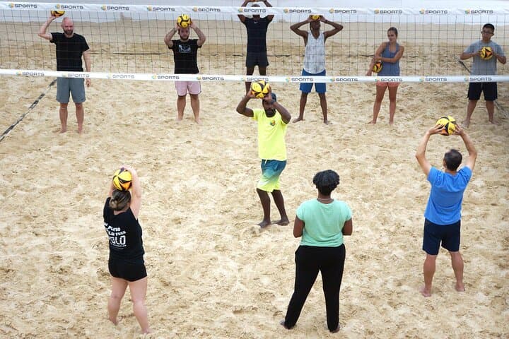 Beginner Beach Volleyball Class in NYC: Indoor Sand Lessons in Queens photo 4