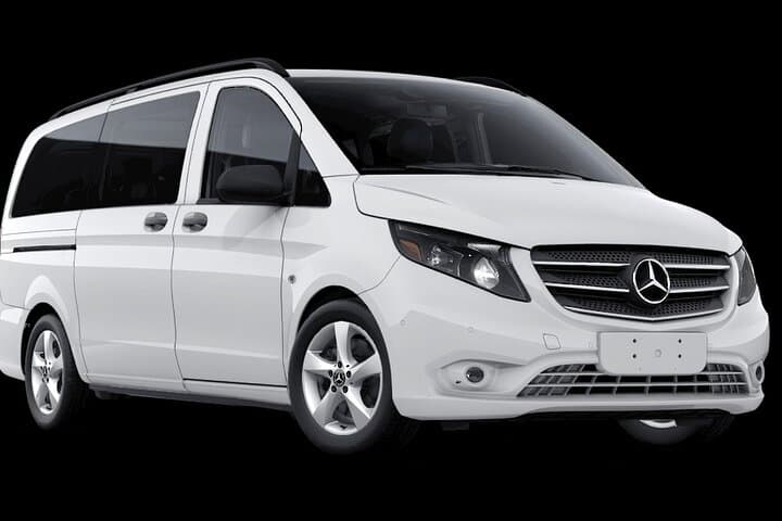 Charleston Downtown to CHS Airport Private Transfer — Reliable Pickup & Meet-and-Greet photo 1