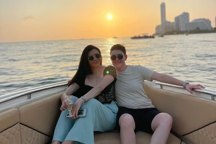 Sunset Sail in Cartagena Bay: Private Two-Hour Cruise with Drinks photo 3