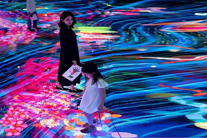 Digital Light Canvas by teamLab — Interactive Light Art at Marina Bay Sands