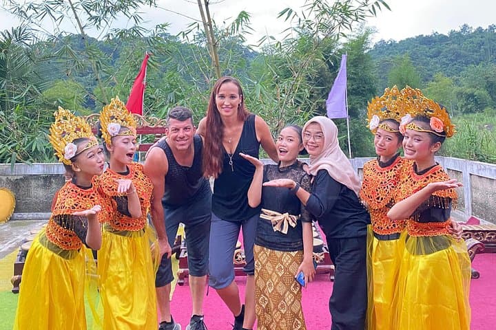 Bogor Cultural Performance and Waterfall Day Trip from Jakarta photo 3