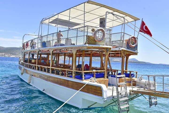 Bodrum Daily Boat Trip with Lunch: Swim, Snorkel & Aegean Bays (11:00–17:00) photo 5