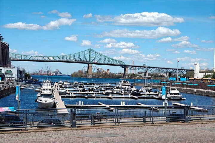 Private Montreal Airport Transfer: Smooth Ride from YUL to Downtown photo 5