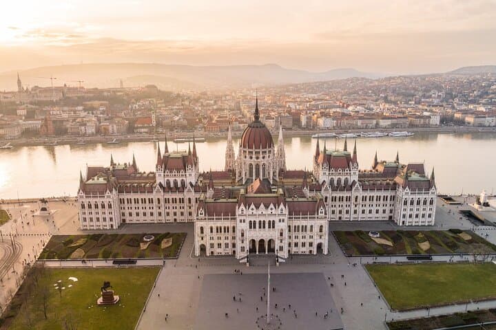 Private Tour Bratislava to Budapest: Half-Day Sightseeing in Budapest photo 6