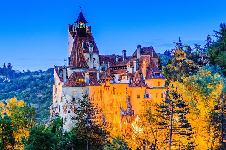 Private Bucharest Day Tour to Bran Castle, Peleș Castle & Brașov — A Practical Guide