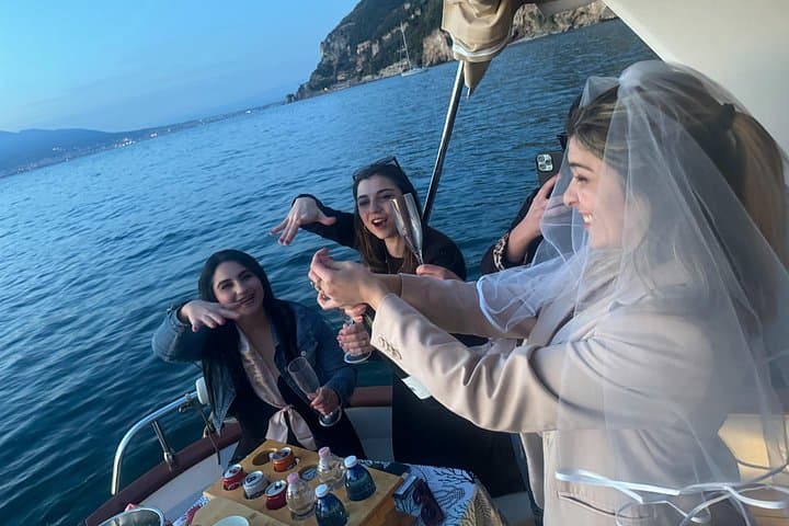 Private Capri Boat Tour: Blue Grotto, Snorkeling & Capri City Visit photo 4