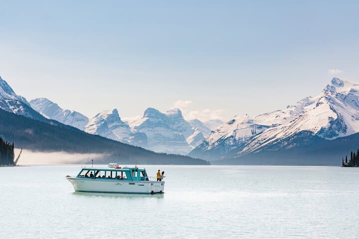Jasper's Maligne Valley: Medicine Lake, Maligne Lake & Spirit Island Tour photo 6