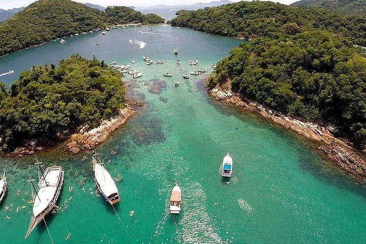 Angra dos Reis & Ilha Grande Adventure Day Trip — Lagoa Azul, Lagoa Verde & Japariz Beaches
