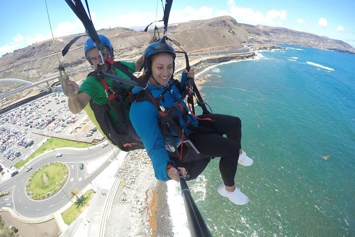 Soar Above Las Canteras: Paragliding Flights in Las Palmas de Gran Canaria photo 4