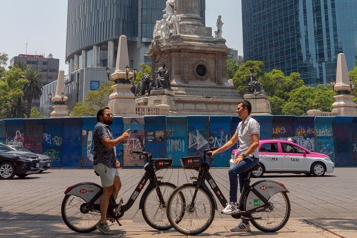 Cycle Paseo de la Reforma to Chapultepec Castle — Guided Bike Tour in Mexico City