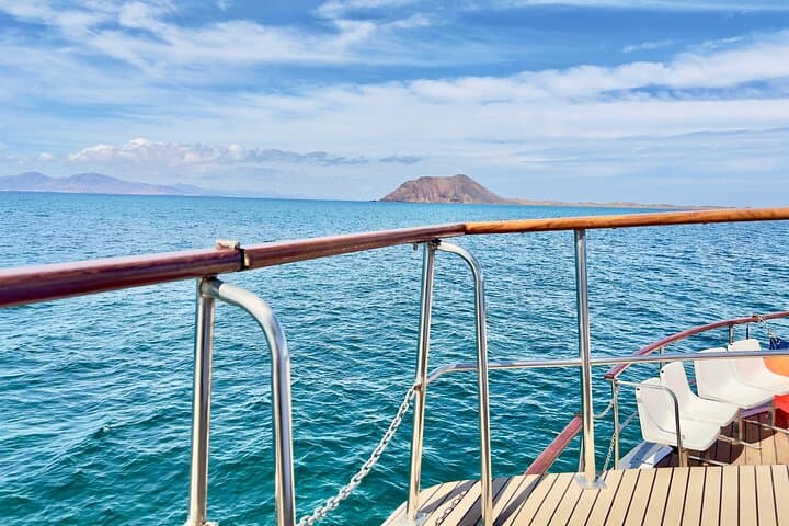 Return Ferry to Lobos Island from Corralejo — Day Trips, Beaches & La Caldera Hike photo 4