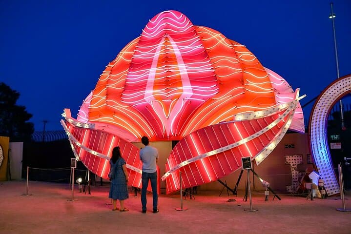 Las Vegas Neon Museum Night Experience and Open-Top Strip Tour photo 4
