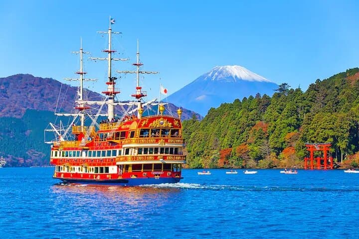 Private Day Tour to Hakone & Gotemba — Mt. Fuji, Lake Ashi, Owakudani and Outlets photo 2