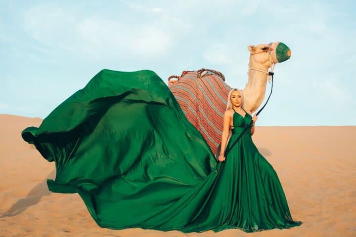 Dubai Desert Flying Dress Photoshoot: Magazine-Style Desert Session photo 1
