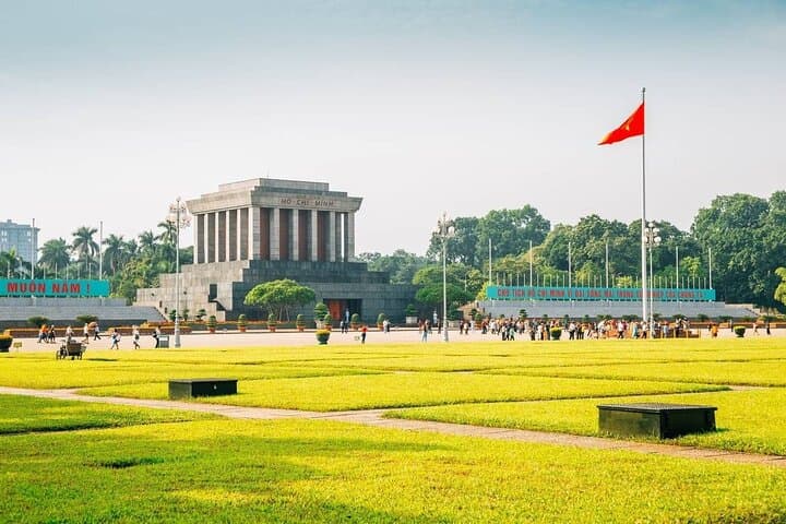 Full-Day Hanoi City Tour: Pagodas, Mausoleum & Local Flavors photo 5