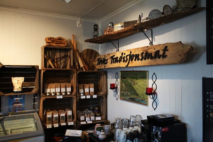 Easy Polar-Night Snowshoeing and Café Visit near Tromsø photo 3