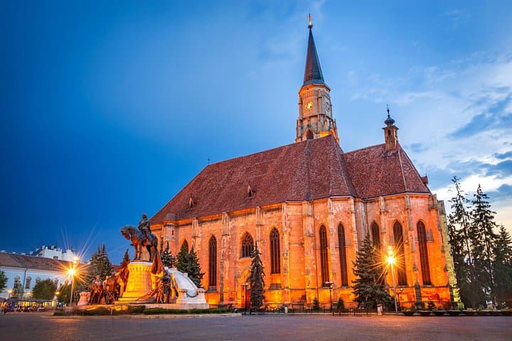 Classic Walking Tour of Cluj-Napoca: St. Michael's, Baroque Palaces & Local Flavors