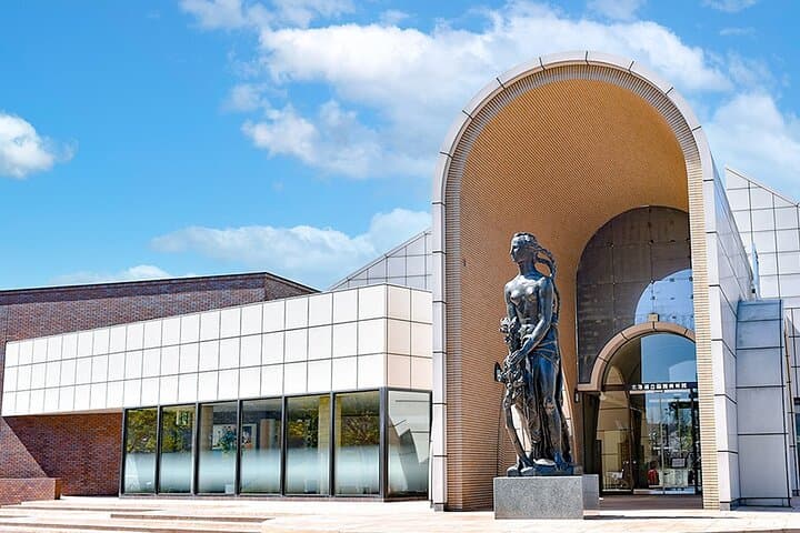Hakodate Private 6-Hour Custom City Tour — Motomachi, Goryokaku & Kanemori