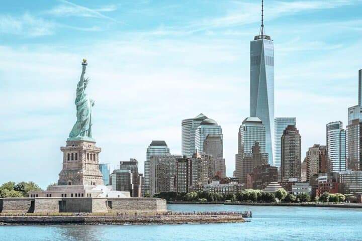 Statue of Liberty Express Cruise from Pier 36 — 45-Minute NYC Sightseeing photo 1