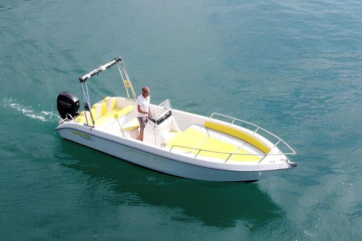 Amalfi Coast Boat Tour: Amalfi, Positano & Emerald Grotto Day Cruise photo 4