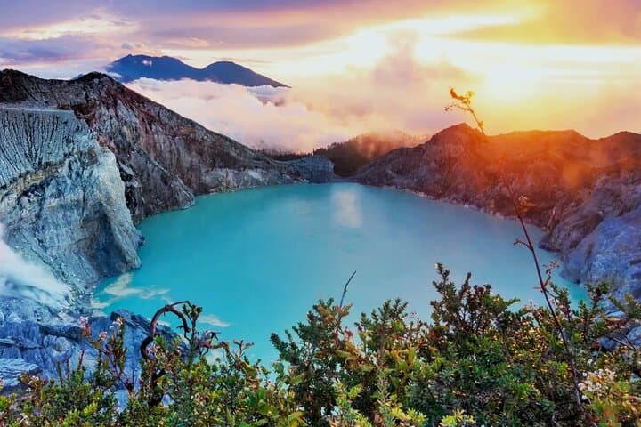 2-Day Shared Tour: Sunrise at Mount Bromo & Ijen Crater Trek from Malang photo 2