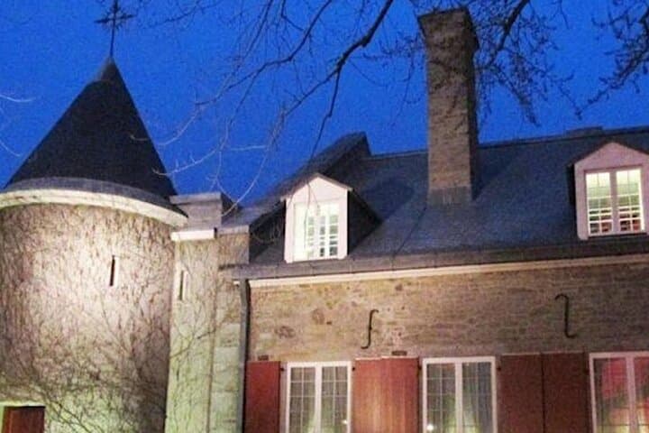 Paranormal Investigation in Colonial Old Montreal: Guided Ghost Hunt Tour photo 2