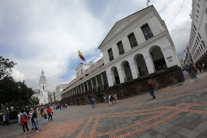 Quito Old Town Layover: Private 6–8 Hour Cultural Tour photo 3
