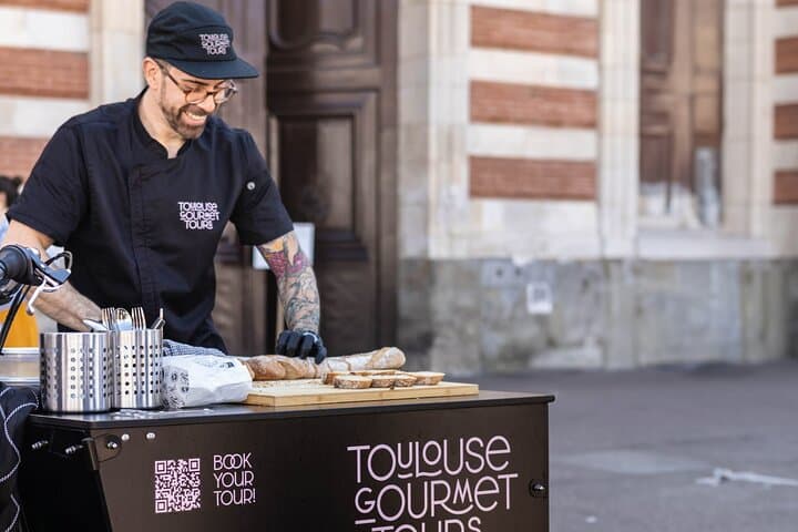 Toulouse Food and History Walking Tour with a Chef photo 4