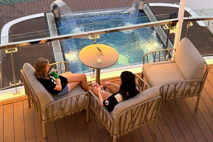 Sunset Luxury Yacht Dinner Cruise on Ha Long Bay photo 4