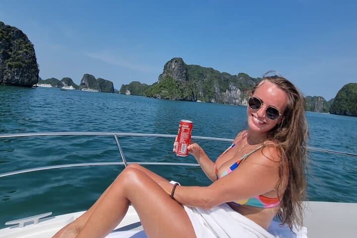 Luxury Private Yacht Sunset Cruise — Halong Bay Romantic Evening photo 3