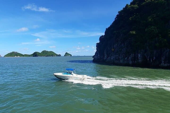 Private Canoe in Lan Ha Bay: Explore Dark & Bright Cave and Tra Bau Village