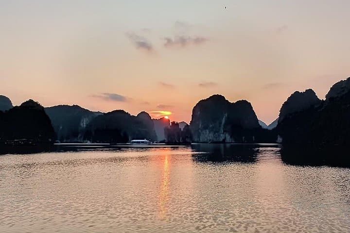 Lan Ha Bay Sunset Cruise from Cat Ba Island - Cai Beo Floating Village & Kayaking photo 4