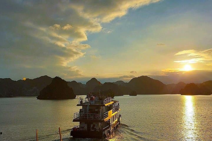 Lan Ha Bay Sunset Cruise from Cat Ba Island - Cai Beo Floating Village & Kayaking photo 1