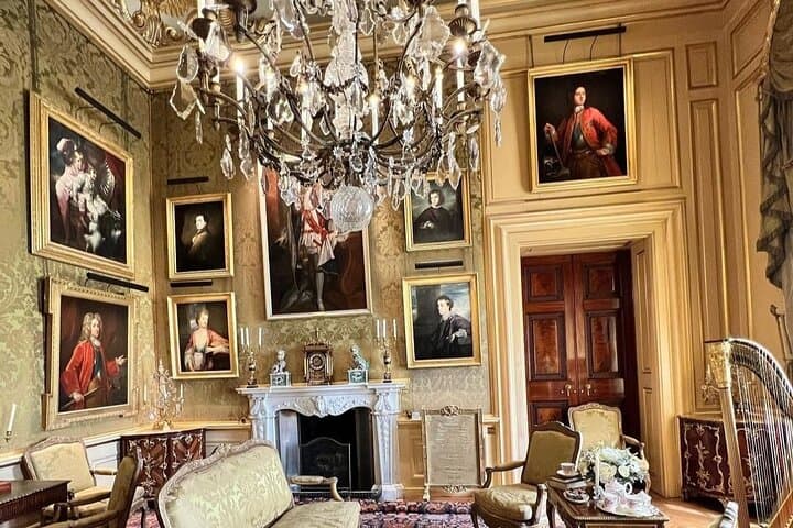 Blenheim Palace and the Cotswolds Private Day Tour from London — A Regal Country Escape photo 4