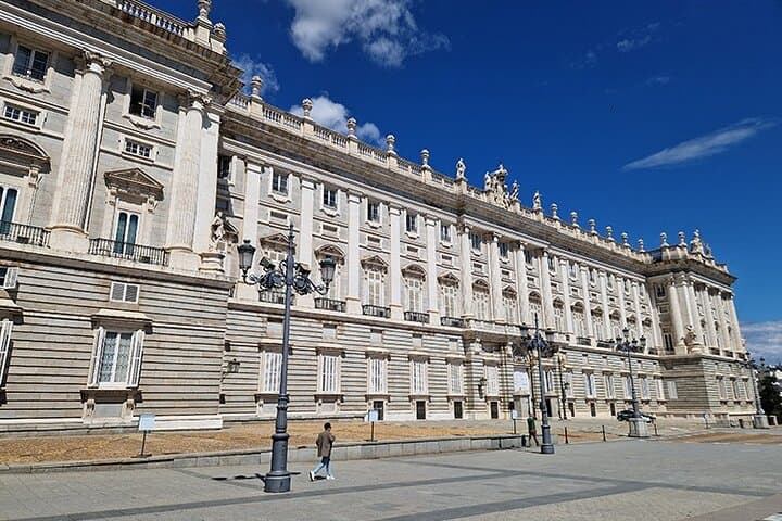 Andalusian Urban Escape — Self-Guided Andalusí Walking Game in Madrid photo 2