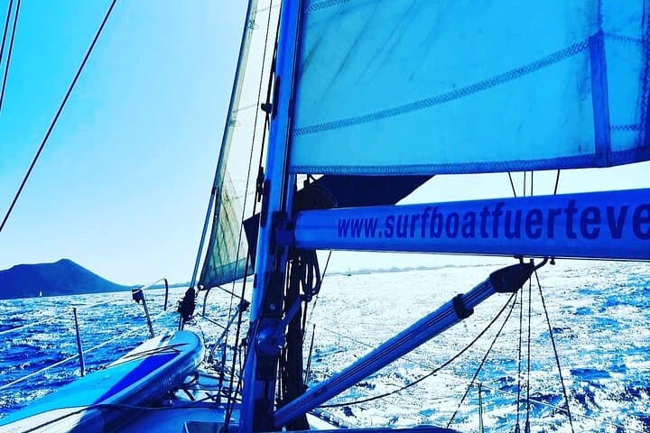 Private Sunset Sailing from Corralejo to Lobos Island — Romantic Sunset Charter photo 3