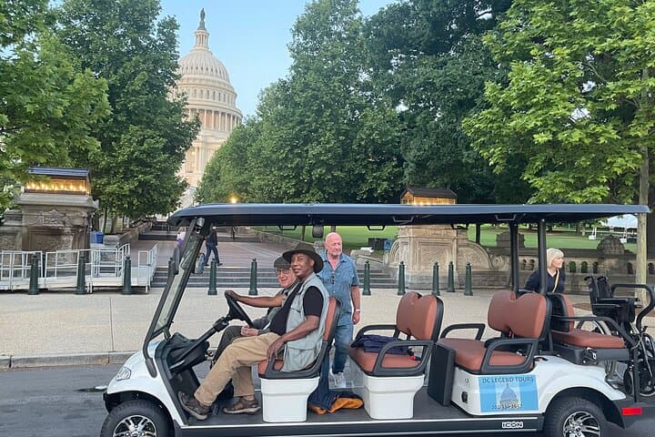 Explore Washington DC’s Iconic Monuments on an Evening Cart Shuttle Tour