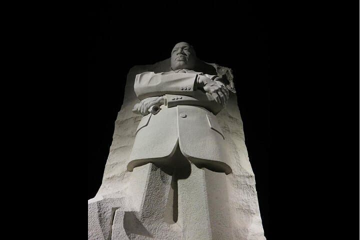 Explore Washington DC’s Iconic Monuments on an Evening Cart Shuttle Tour photo 4