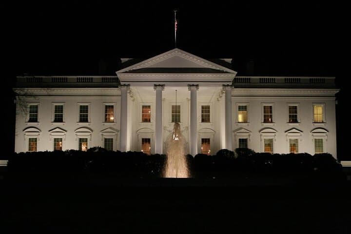 Explore Washington DC’s Iconic Monuments on an Evening Cart Shuttle Tour photo 3