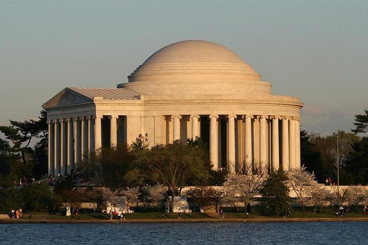 Explore Washington DC’s Iconic Monuments on an Evening Cart Shuttle Tour photo 5