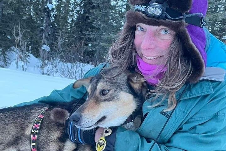 overnight-dog-sledding-adventure-white-mountains-alaska photo 5