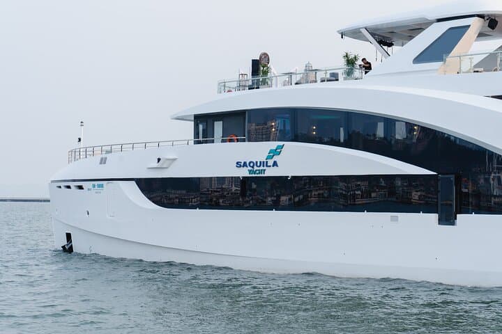 Saquila Yacht Cruise in Ha Long & Bai Tu Long Bay — 6–7 Hour Day Voyage