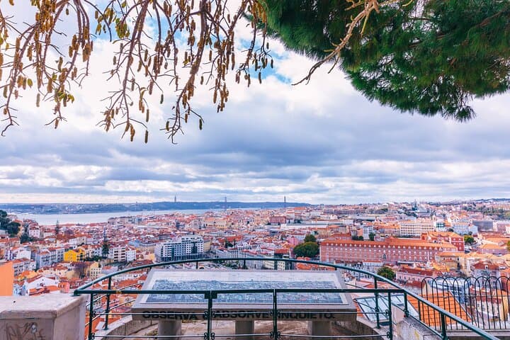 Lisbon Jewish Heritage Private Tour: Alfama, Carmo & Miradouros photo 1