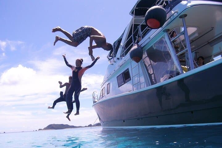 Kerama Islands Introductory Dive: Day Trip from Naha to Snorkel and Dive with Turtles photo 5
