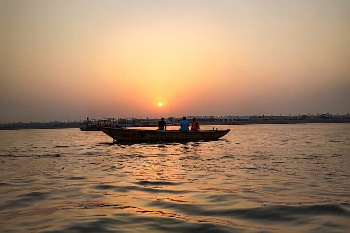 Varanasi Sunrise Boat Tour: Dawn Rituals on the Ganges photo 3