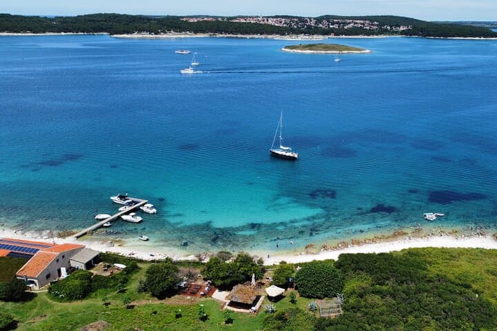Medulin to Kamenjak: 5‑Hour Boat Trip with Lunch, Cave Swim & Ceja Island Stop photo 4